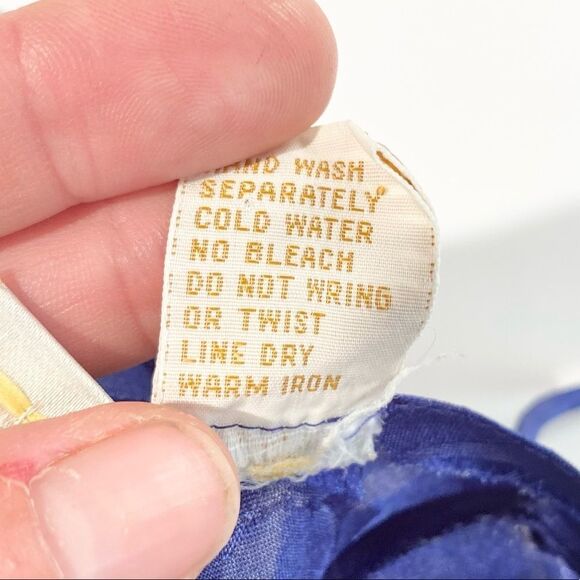 Victoria’s Secret vintage M Gold Label purple slip - Picture 5 of 9